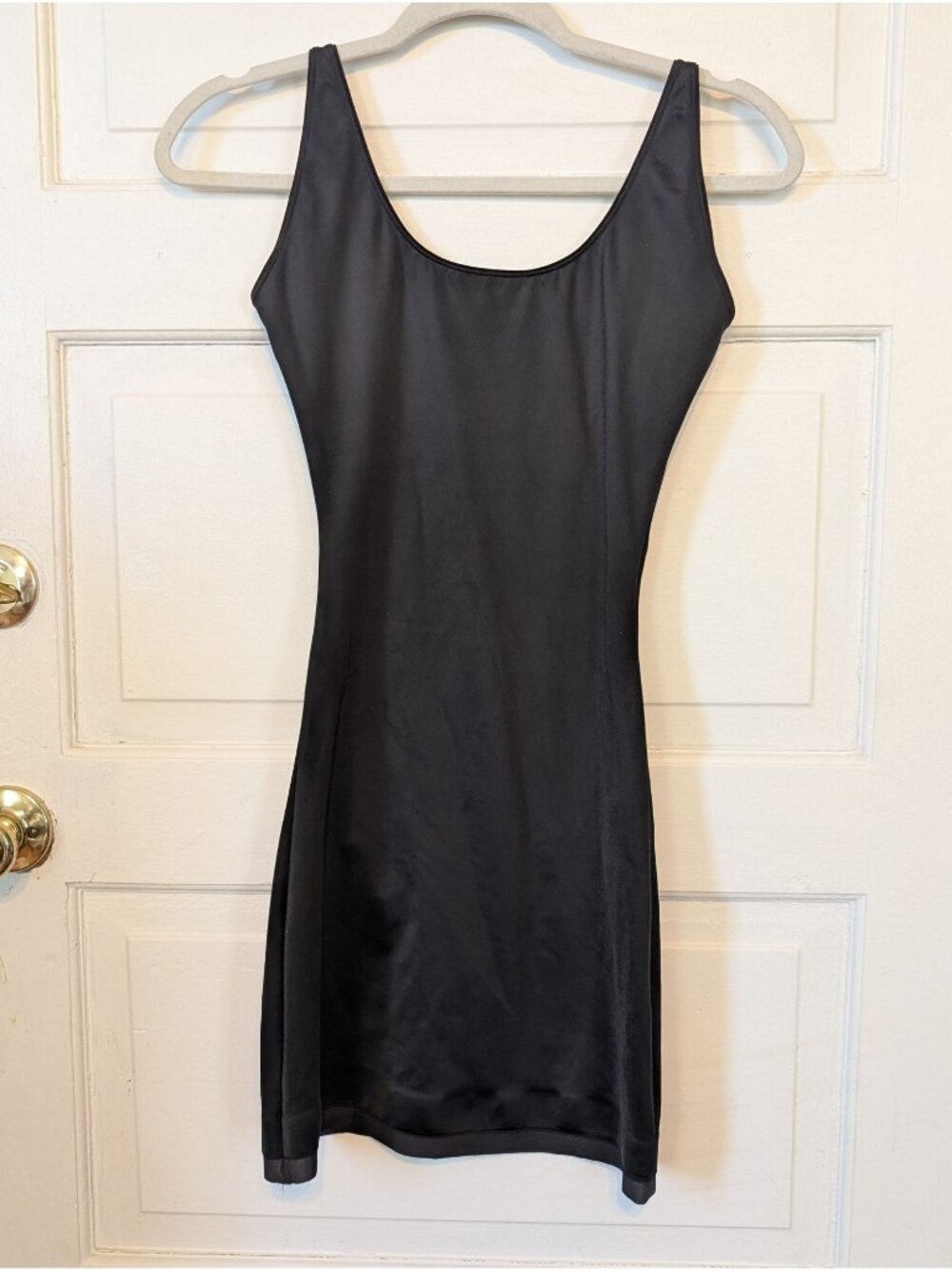 Black Scoop Neck Smoothing Shapewear Undergarment No Size Label READ